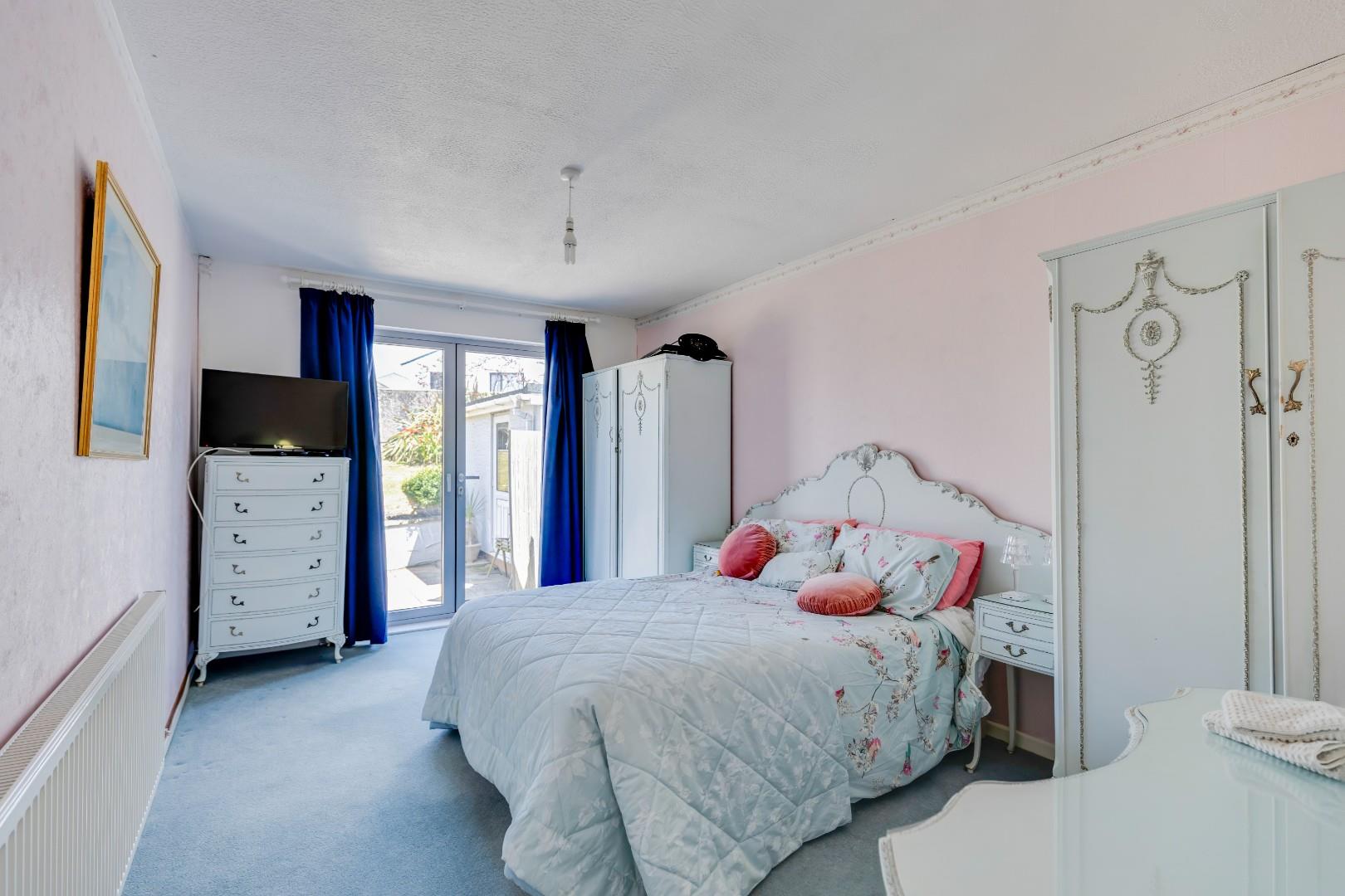 27 Marine Drive, Ogmore-By-Sea, Vale of Glamorgan, CF32 0PJ